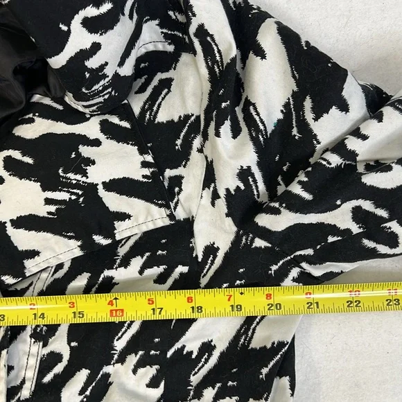 Appraisal Double Breasted Black/White Jacket Houndstooth- SZ: Large - Picture 3 of 7